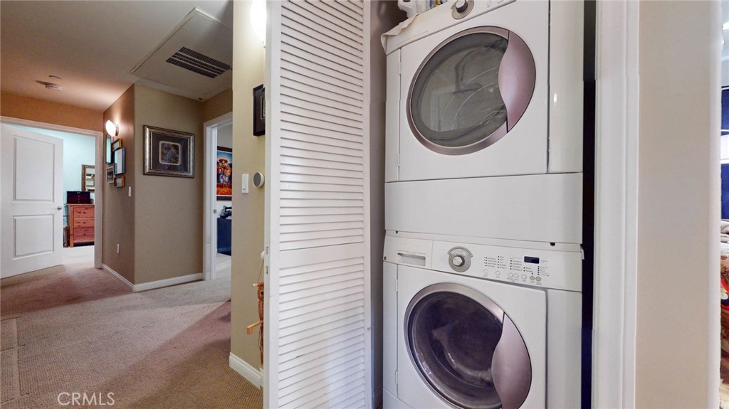 4821 Bakman Avenue, Unit 405 North Hollywood, CA 91601 - Photo 15 of 35