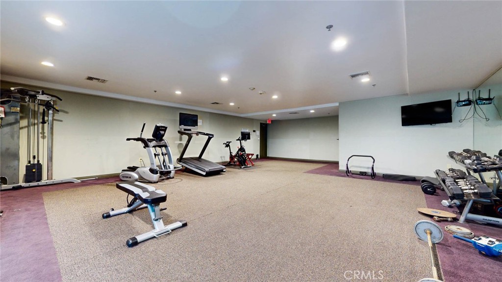 4821 Bakman Avenue, Unit 405 North Hollywood, CA 91601 - Photo 29 of 35