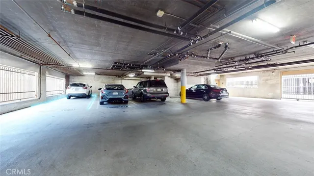 $679,000 | 4821 Bakman Avenue, Unit 405, North Hollywood, CA 91601