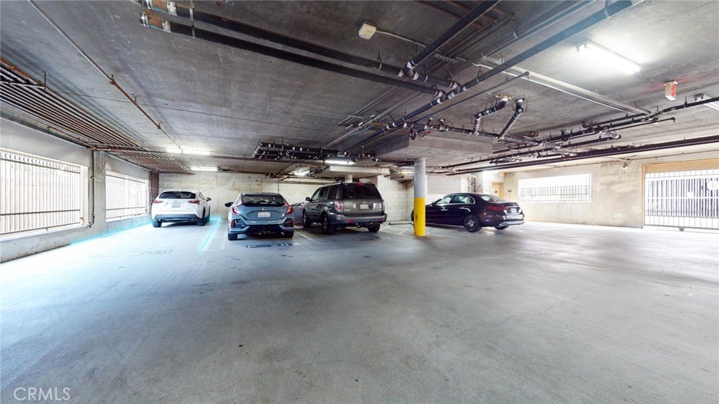 4821 Bakman Avenue, Unit 405 North Hollywood, CA 91601 - Photo 30 of 35