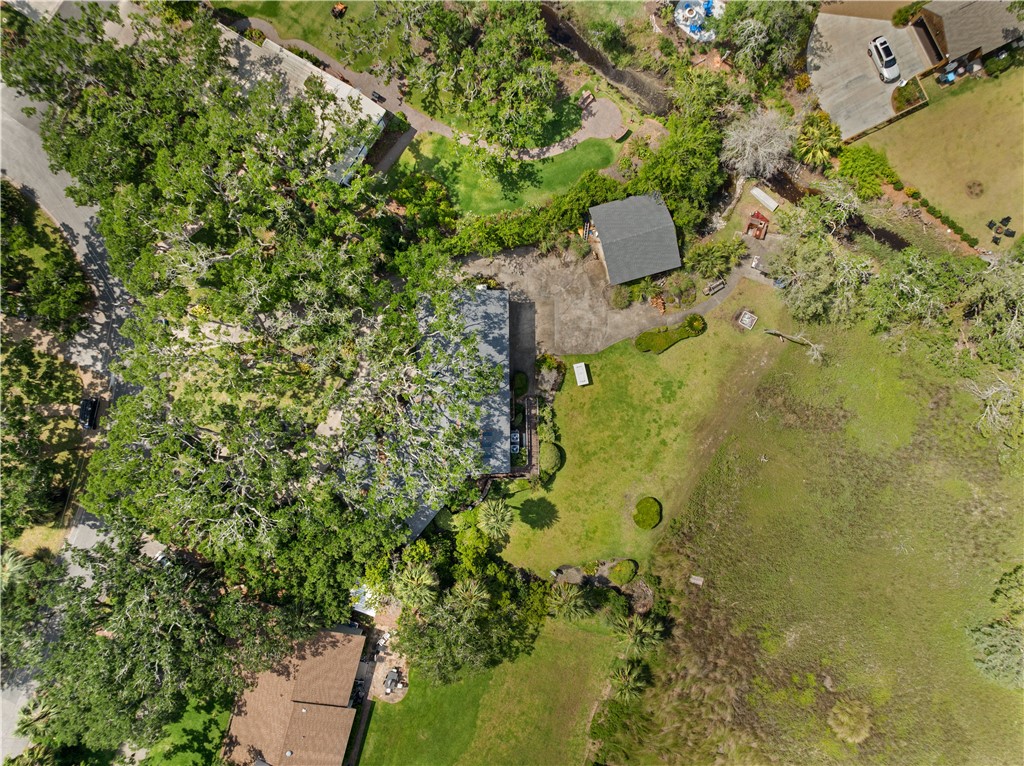 524 Wesley Oak Circle St. Simons Island, GA 31522 - Photo 5 of 10