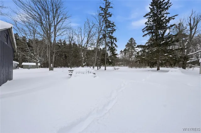 $325,000 | 6235 Seufert Road, Orchard Park, NY 14127