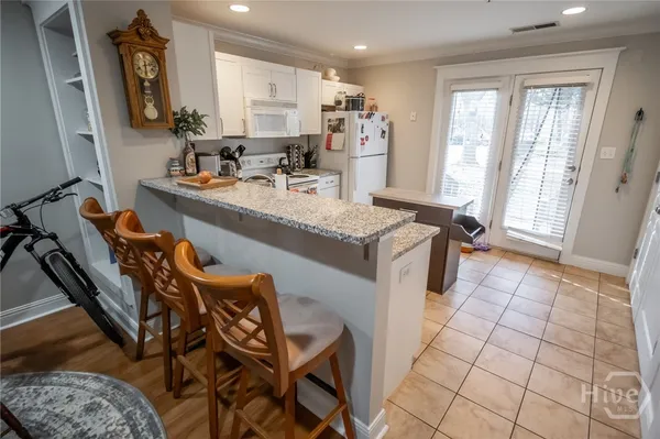 $264,500 | 660 South Barnett Shoals Road, Unit 410, Athens, GA 30605