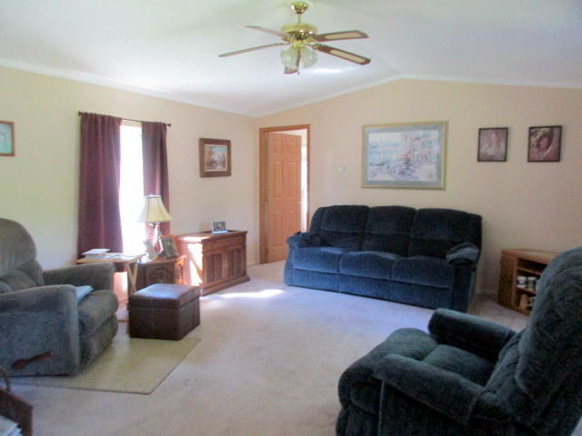 75 Falls Road Waterville, ME 04901 - Photo 3 of 18 Living room