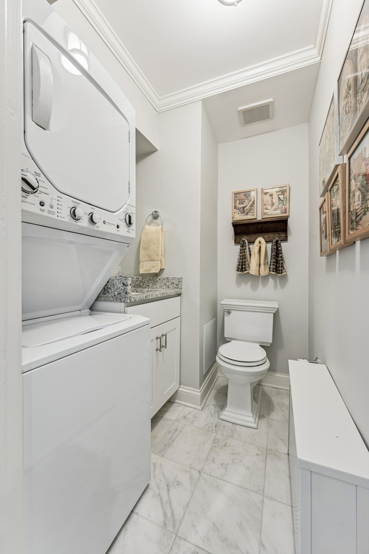 3100 North Sheridan Road, Unit 6E Chicago, IL 60657 - Photo 12 of 22