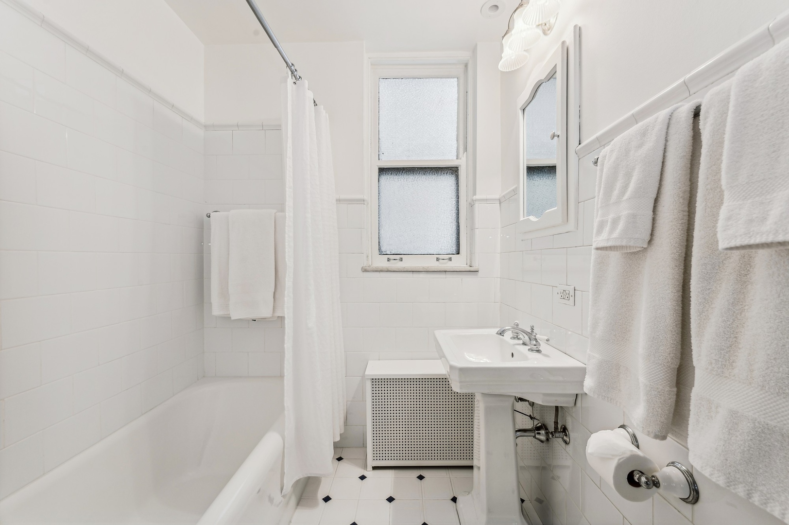3100 North Sheridan Road, Unit 6E Chicago, IL 60657 - Photo 18 of 22