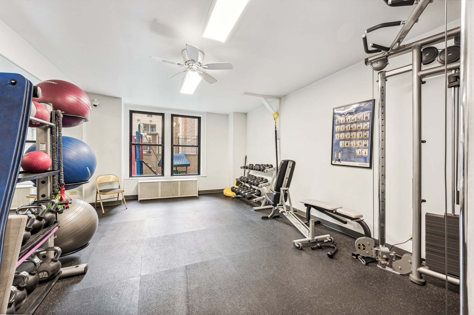 3100 North Sheridan Road, Unit 6E Chicago, IL 60657 - Photo 19 of 22