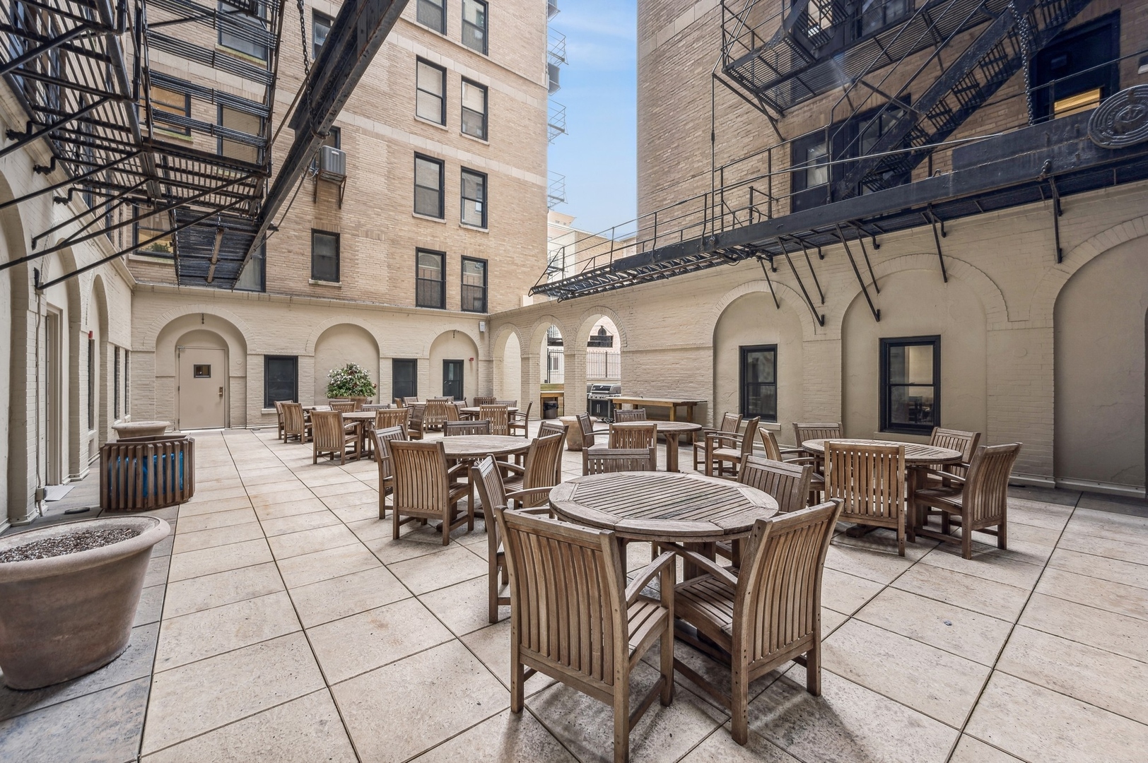 3100 North Sheridan Road, Unit 6E Chicago, IL 60657 - Photo 20 of 22