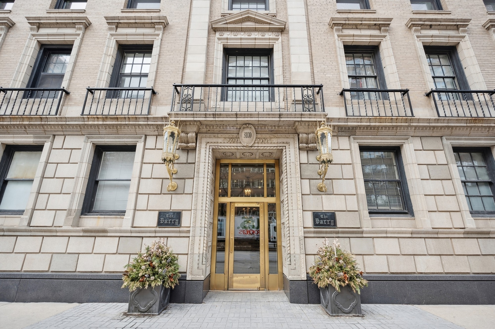 3100 North Sheridan Road, Unit 6E Chicago, IL 60657 - Photo 2 of 22