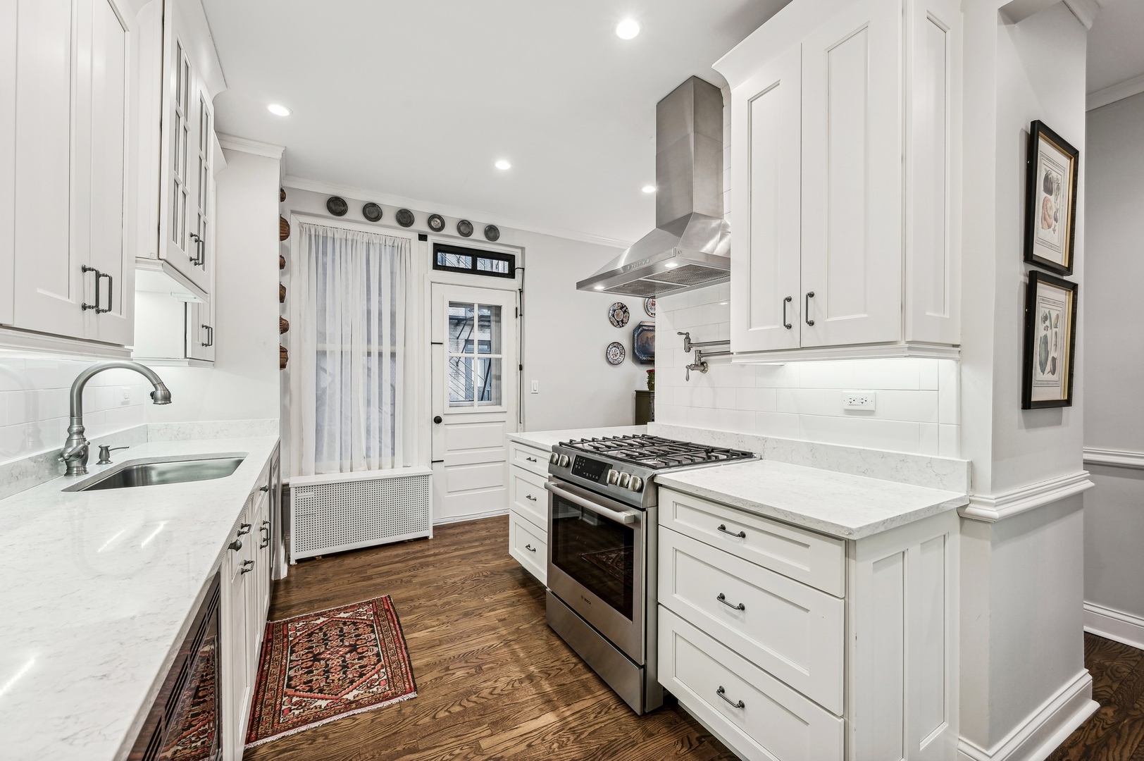 3100 North Sheridan Road, Unit 6E Chicago, IL 60657 - Photo 8 of 22