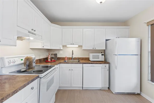 $2,250 | 2516 Southwest 74th Terrace, Unit 102, Davie, FL 33314