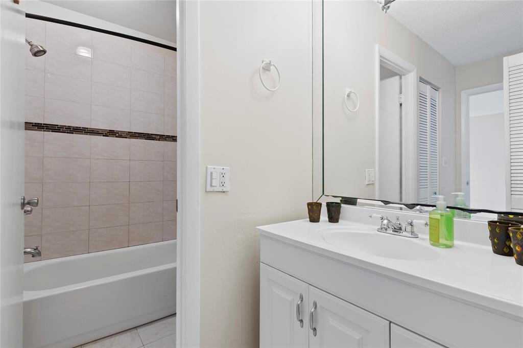 2516 Southwest 74th Terrace, Unit 102 Davie, FL 33314 - Photo 17 of 27