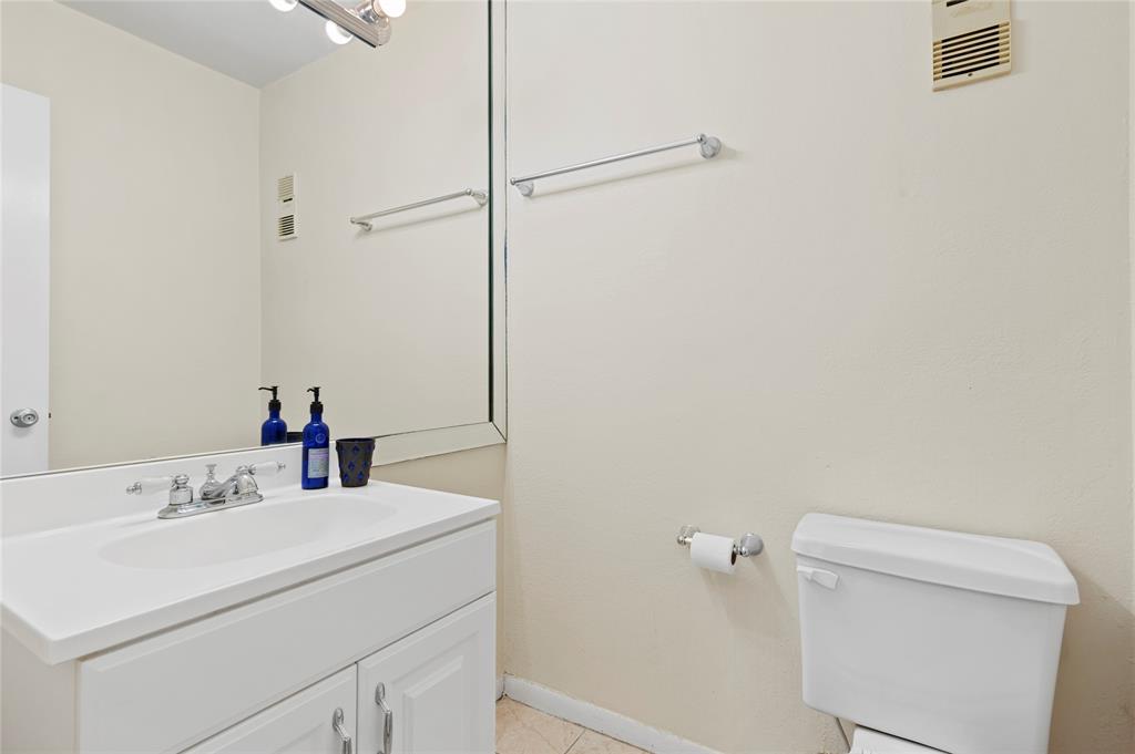2516 Southwest 74th Terrace, Unit 102 Davie, FL 33314 - Photo 19 of 27
