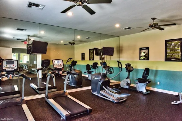 $3,800 | 1614 Serrano Circle, Naples, FL 34105