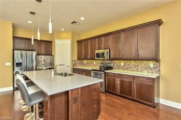 $3,800 | 1614 Serrano Circle, Naples, FL 34105