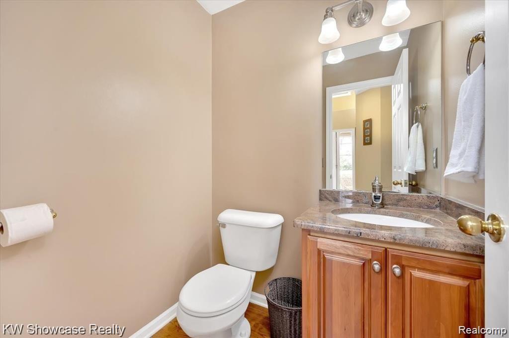 1877 April Court Howell, MI 48843 - Photo 13 of 30 Powder Room