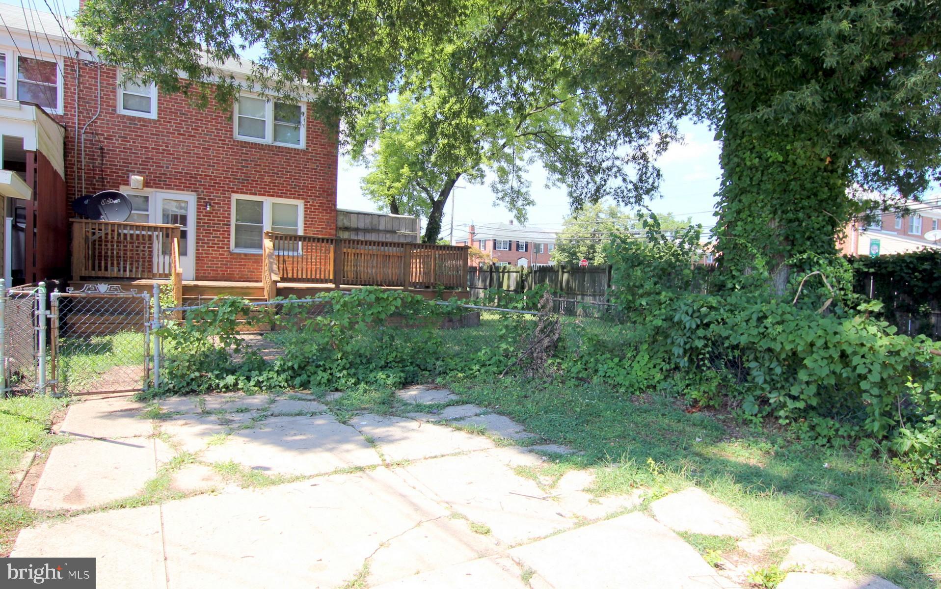 2142 Graythorn Road Baltimore, MD 21220 - Photo 20 of 20 Exterior rear/Parking pad