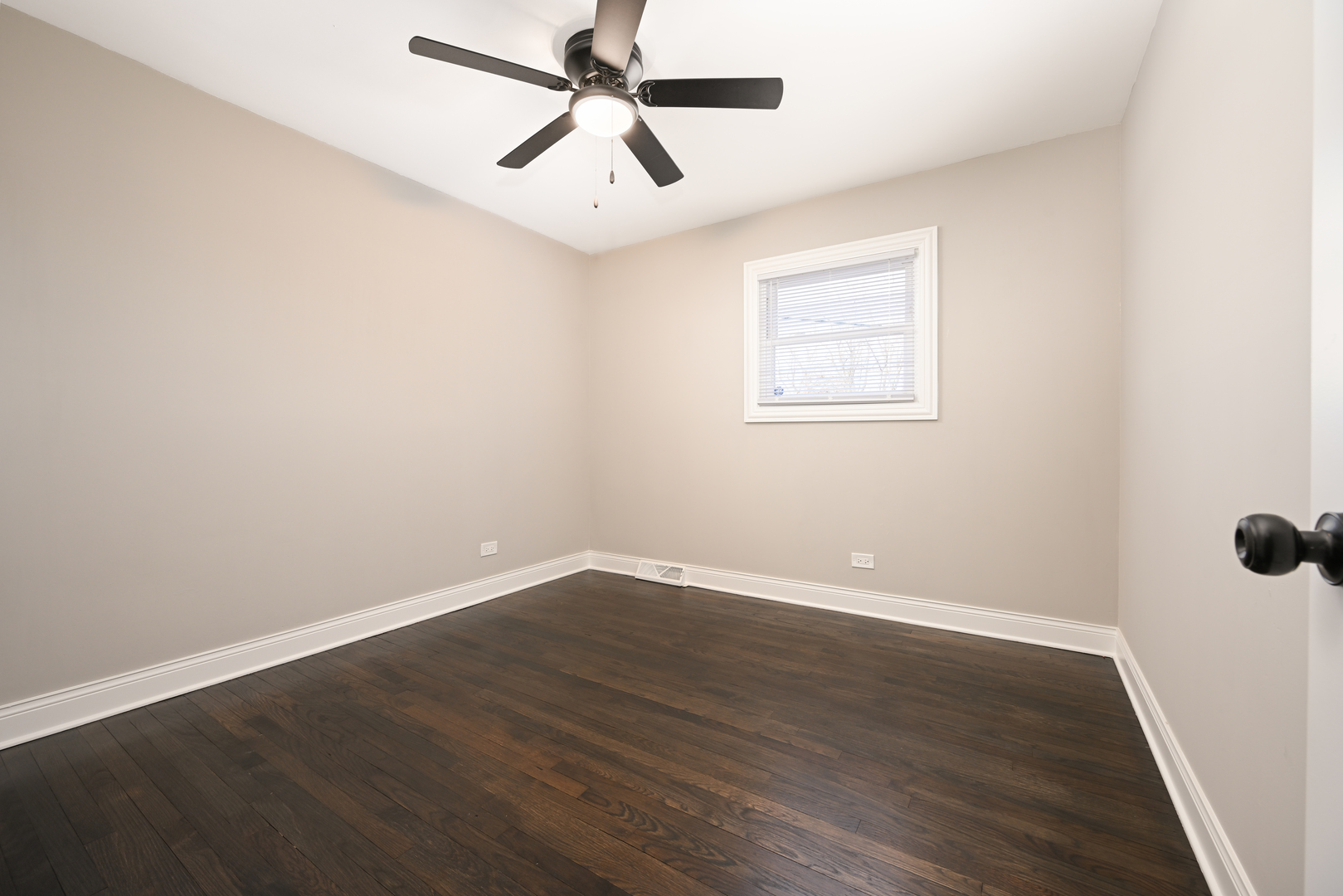 15330 Cherry Lane Markham, IL 60428 - Photo 12 of 24