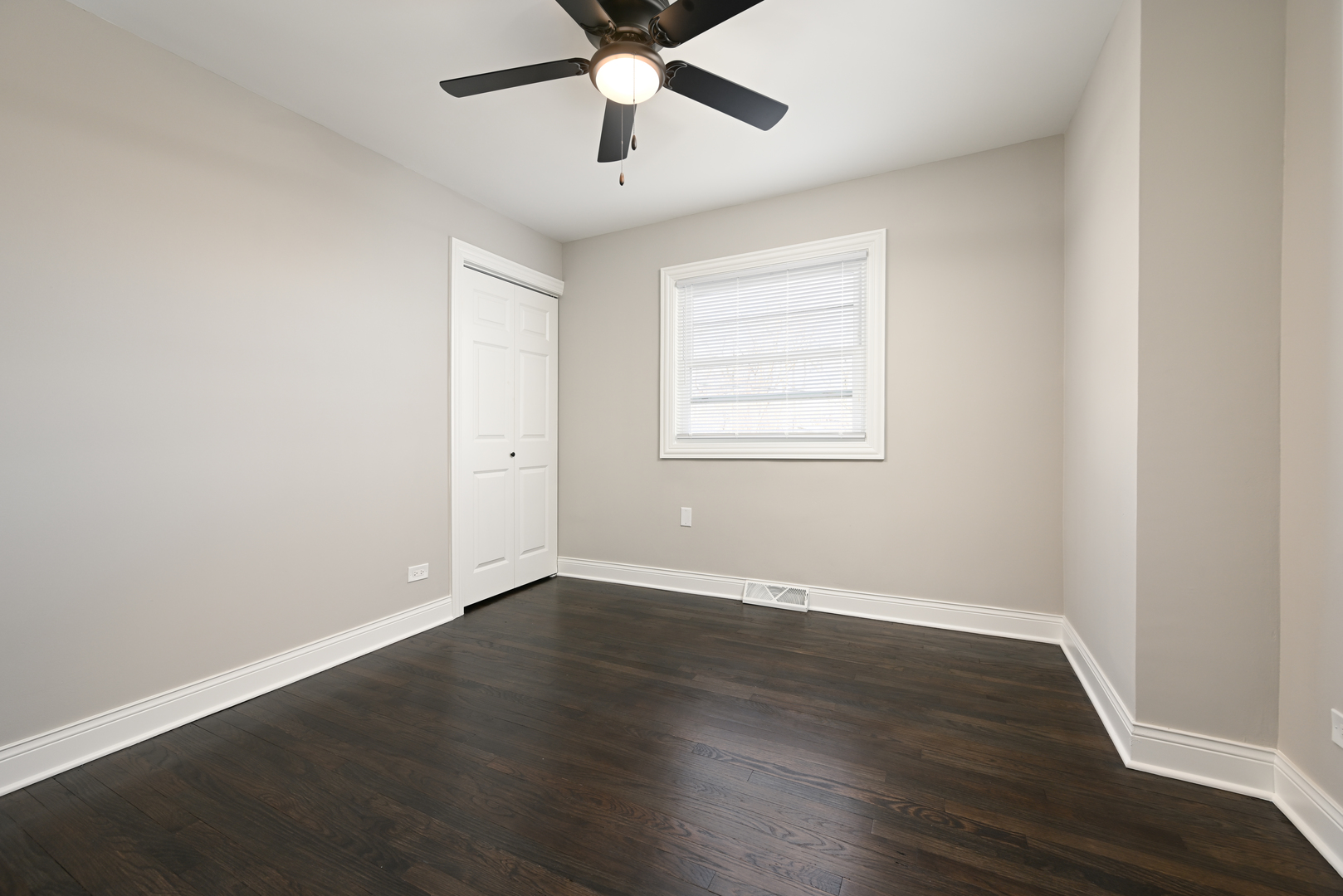 15330 Cherry Lane Markham, IL 60428 - Photo 13 of 24