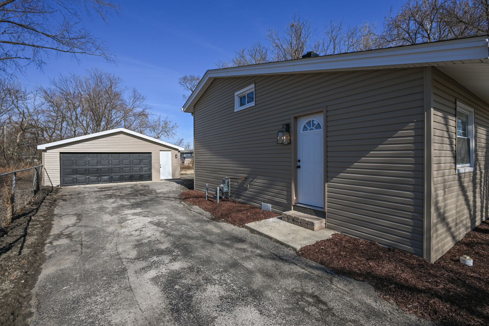 15330 Cherry Lane Markham, IL 60428 - Photo 21 of 24