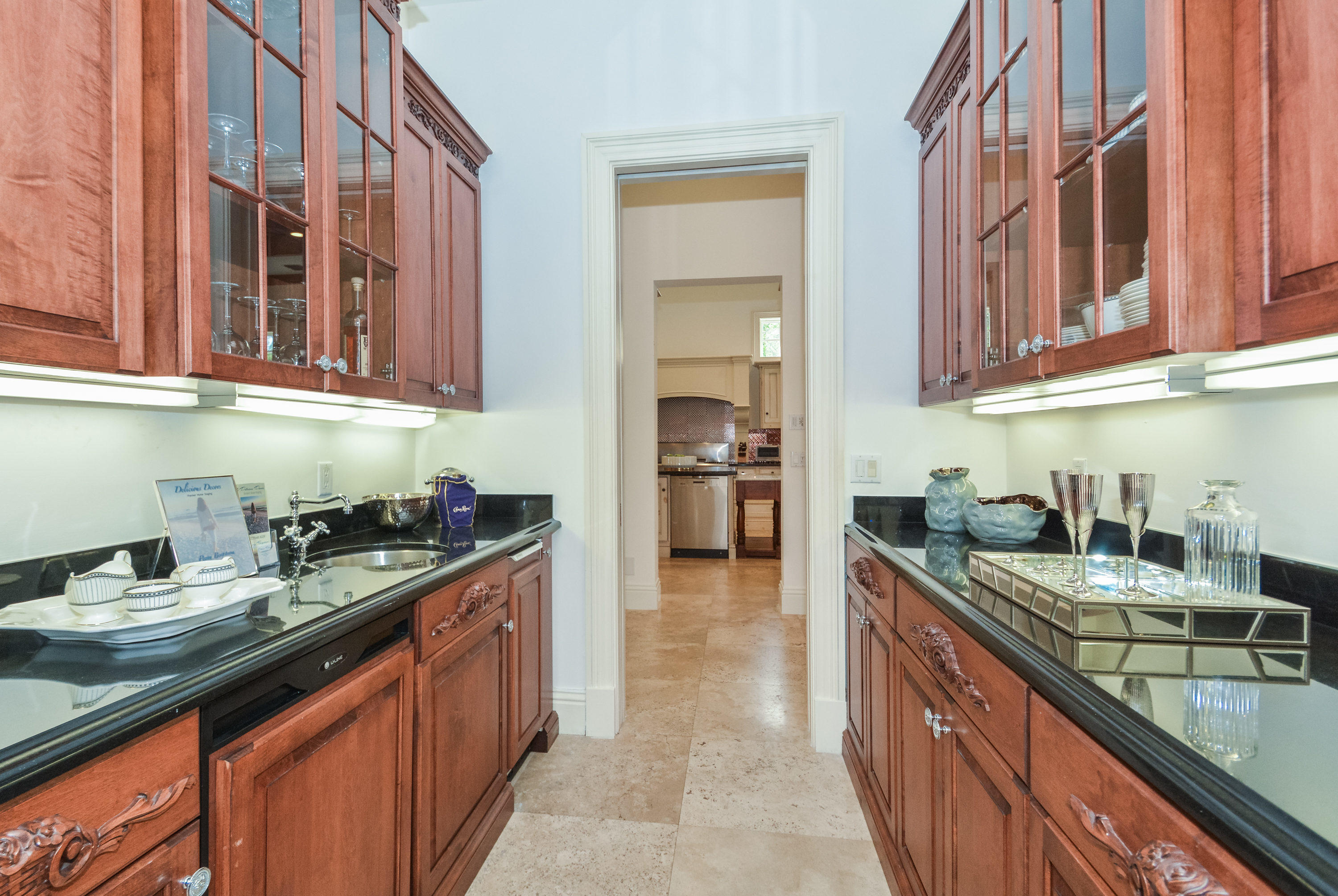 5251 Northwest 37th Avenue Boca Raton, FL 33496 - Photo 13 of 64 Butler's Pantry