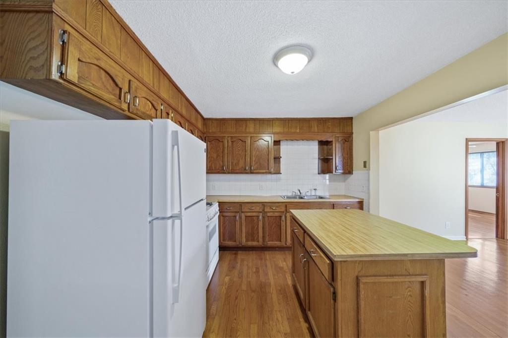 4924 Mission Road Roeland Park, KS 66205 - Photo 5 of 25