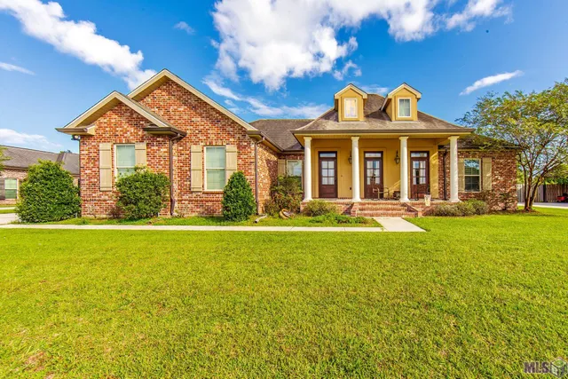 $360,000 | 162 Olivia Drive, Thibodaux, LA 70301