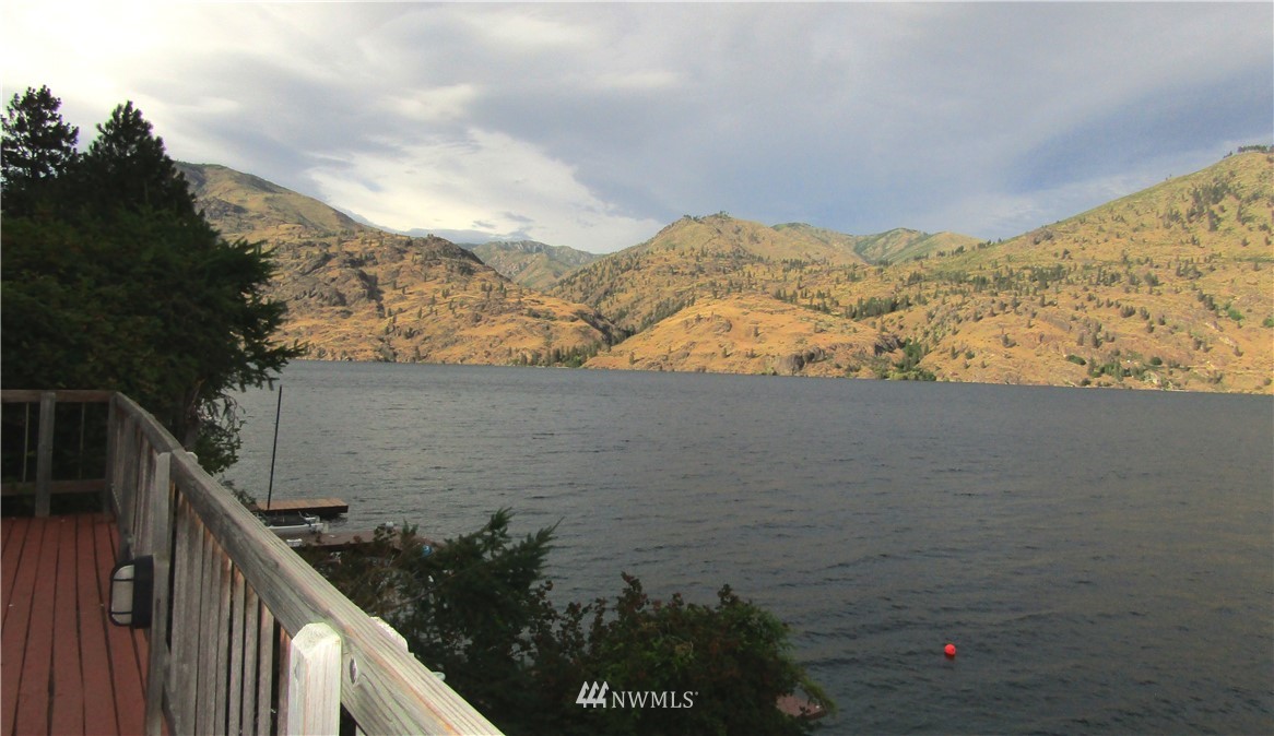 15892 South Lakeshore Road Chelan, WA 98816 - Photo 8 of 24 Gallery Image 8