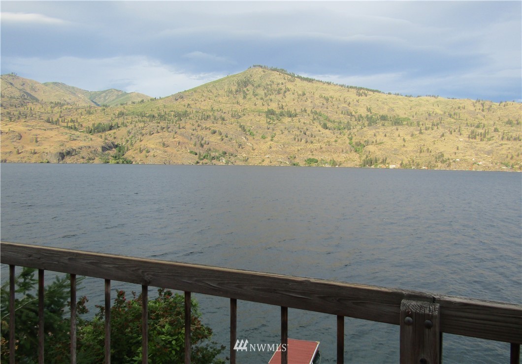 15892 South Lakeshore Road Chelan, WA 98816 - Photo 9 of 24 Gallery Image 9