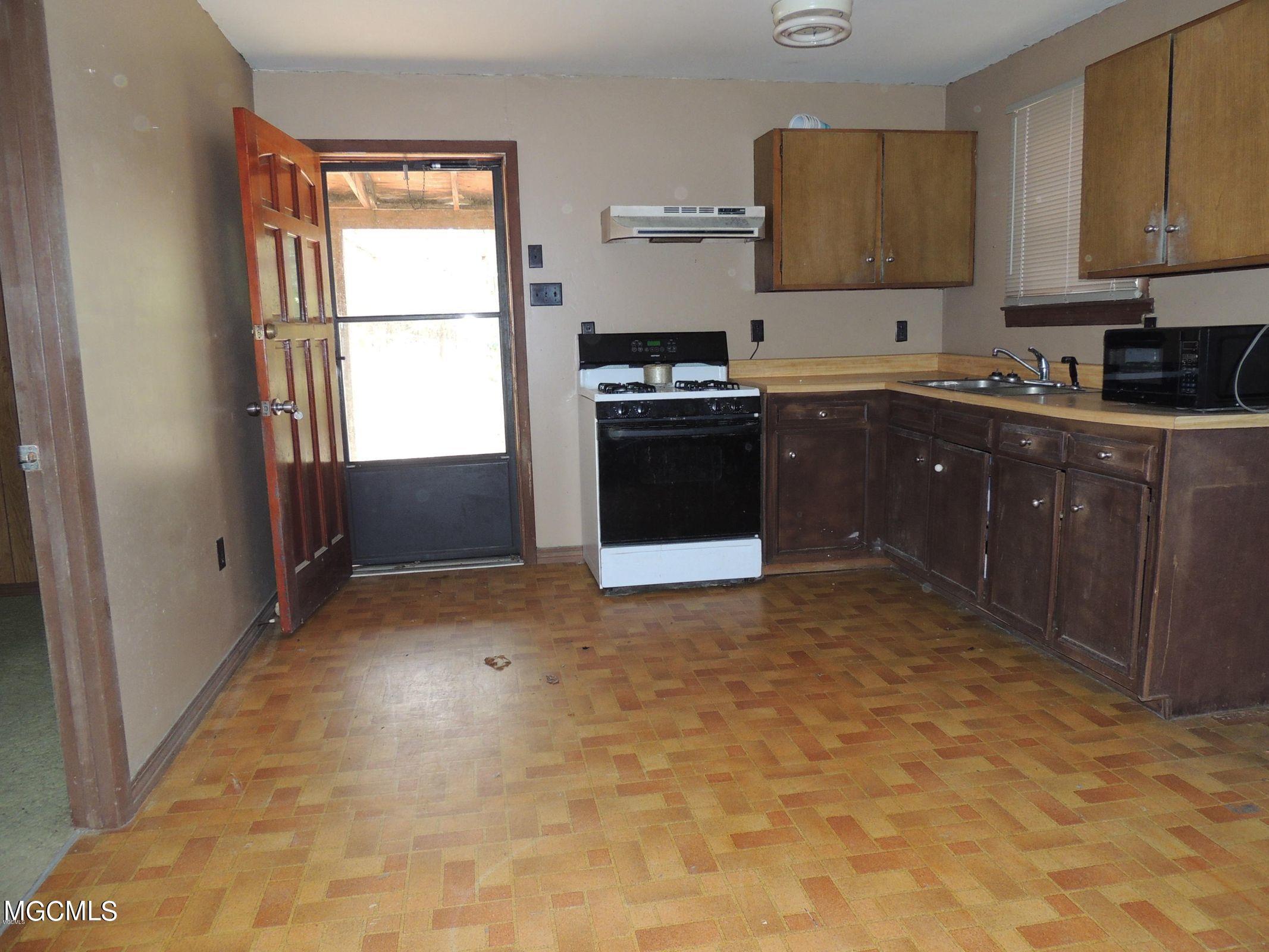 496 Sunflower Road Perkinston, MS 39573 - Photo 17 of 17 20190325205655558582000000-o