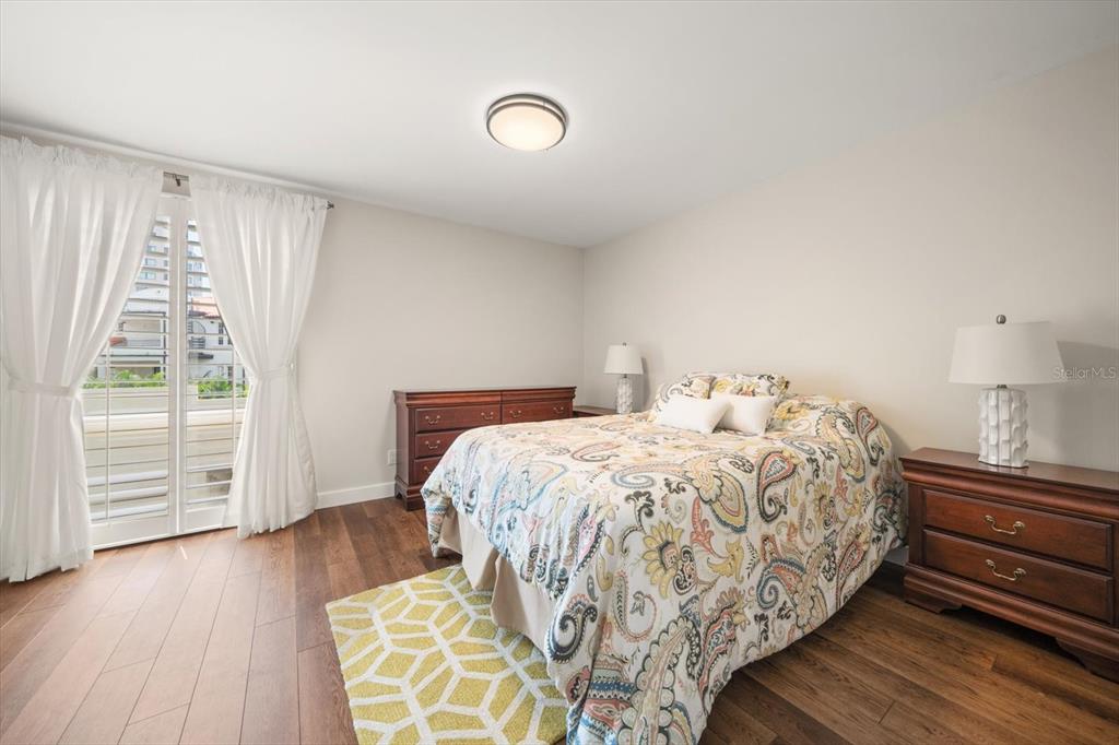 2813 West Hawthorne Road, Unit 2813 Tampa, FL 33611 - Photo 20 of 34