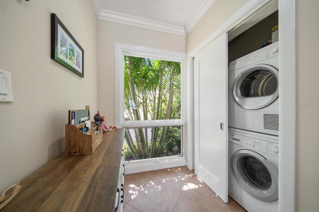 2813 West Hawthorne Road, Unit 2813 Tampa, FL 33611 - Photo 22 of 34