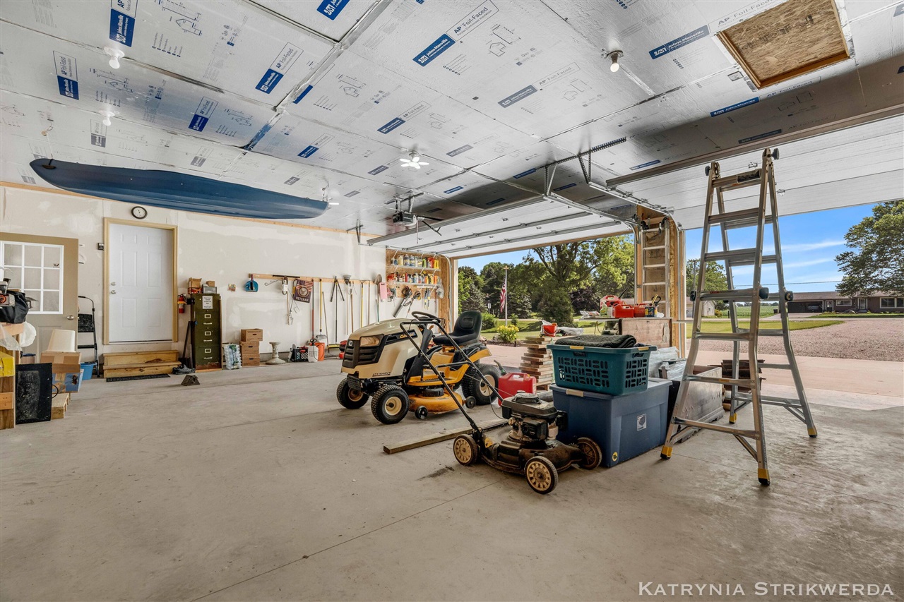 2256 South Cochran Road Charlotte, MI 48813 - Photo 49 of 77