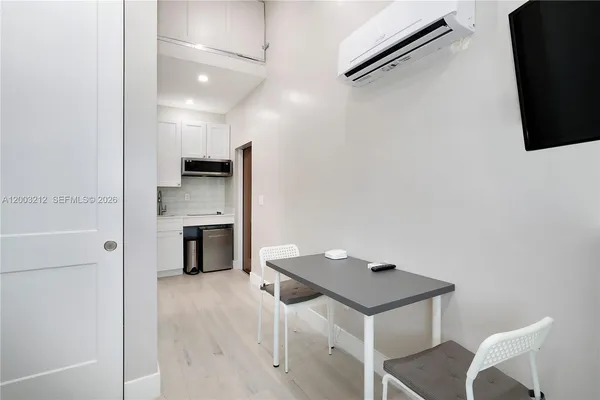 $1,600 | 2368 Southwest 21st Street, Miami, FL 33145