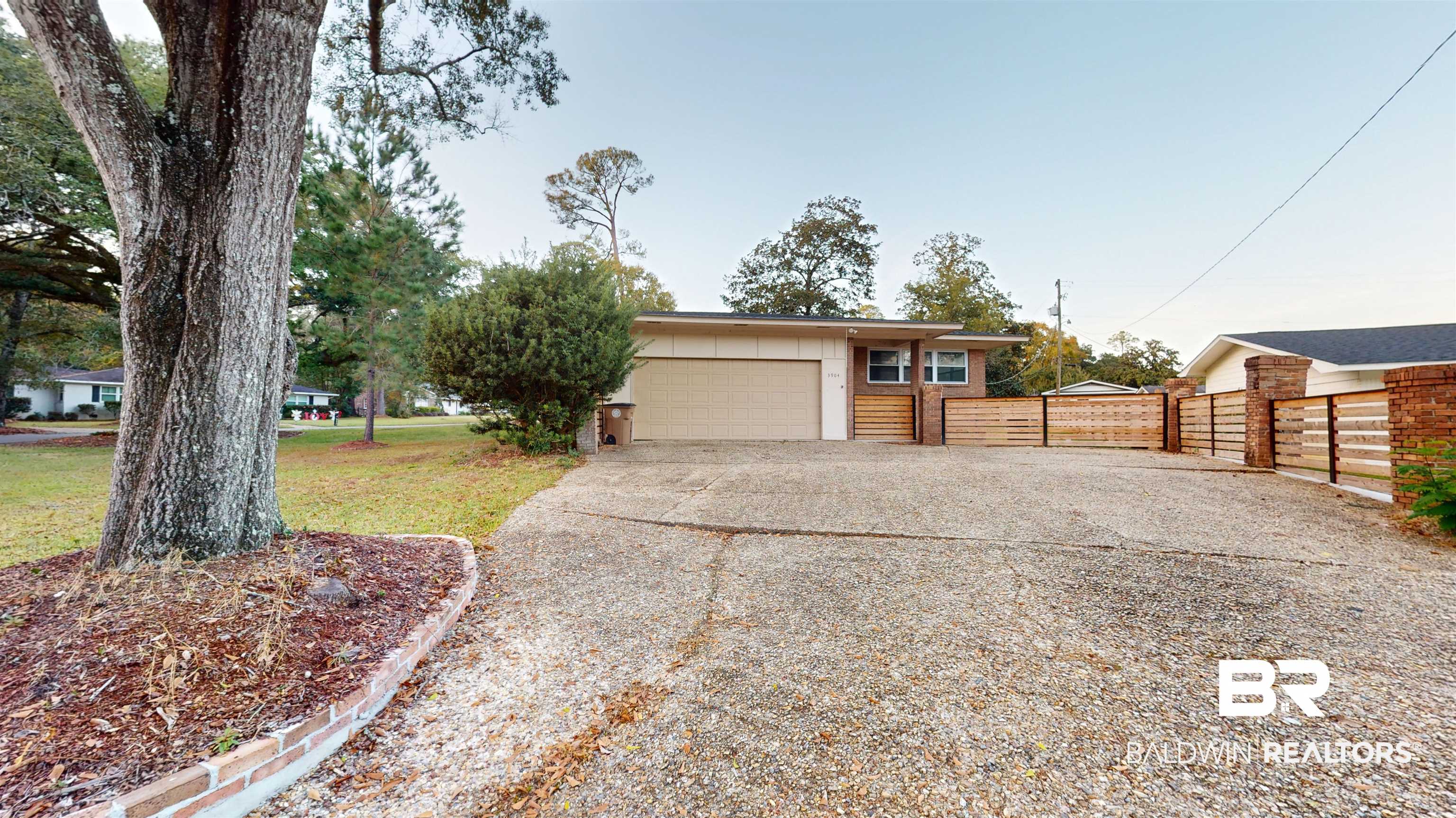 3904 South Ashley Drive Mobile, AL 36608 - Photo 27 of 28 Parking