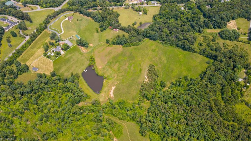 914 Bethlehem Church Road Eden, NC 27288 - Photo 7 of 50