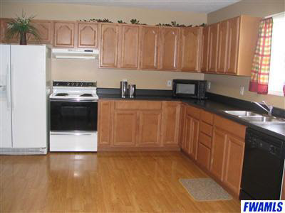721 Walnut Street Decatur, IN 46733 - Photo 2 of 6