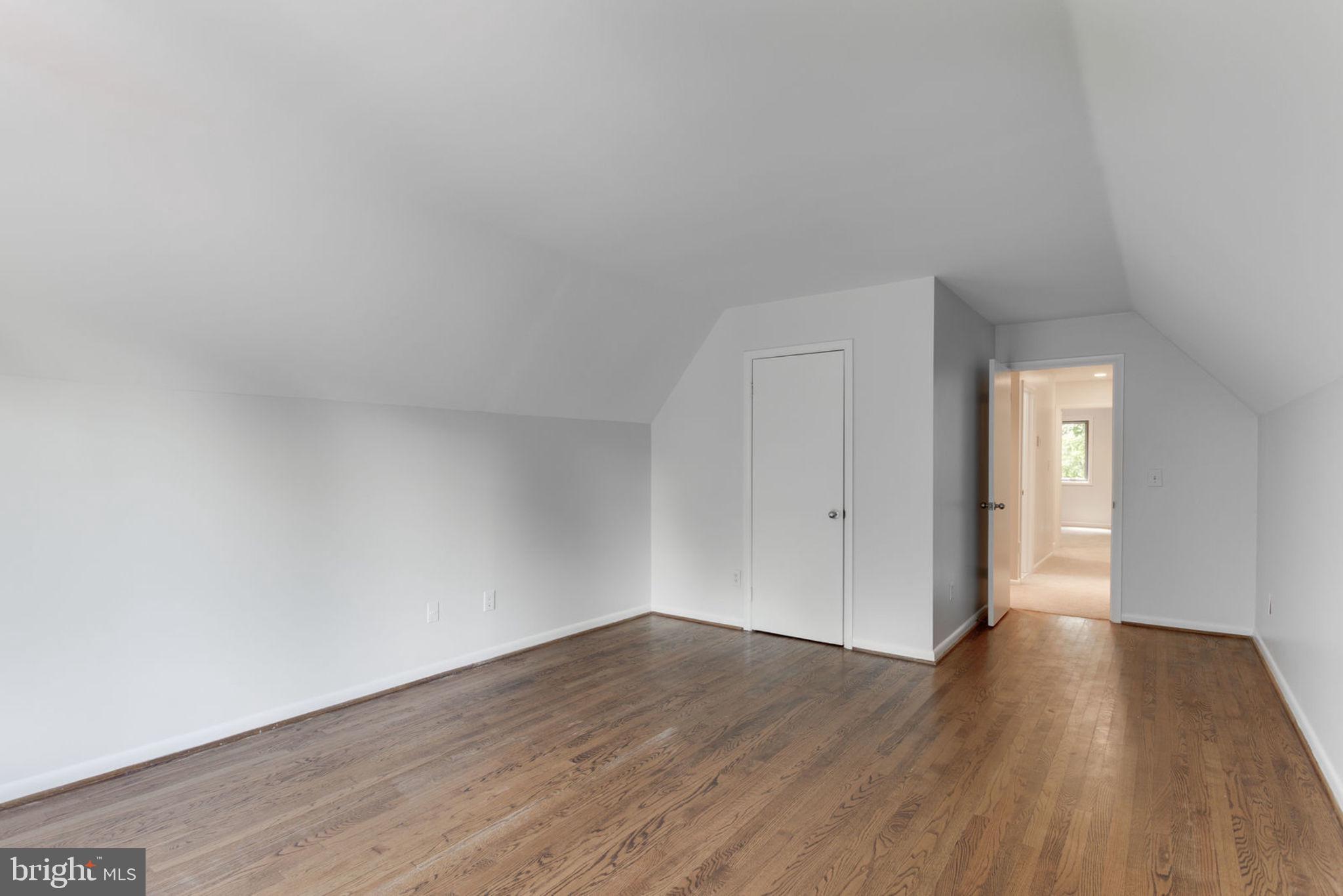 7350 Hooking Road McLean, VA 22101 - Photo 22 of 47