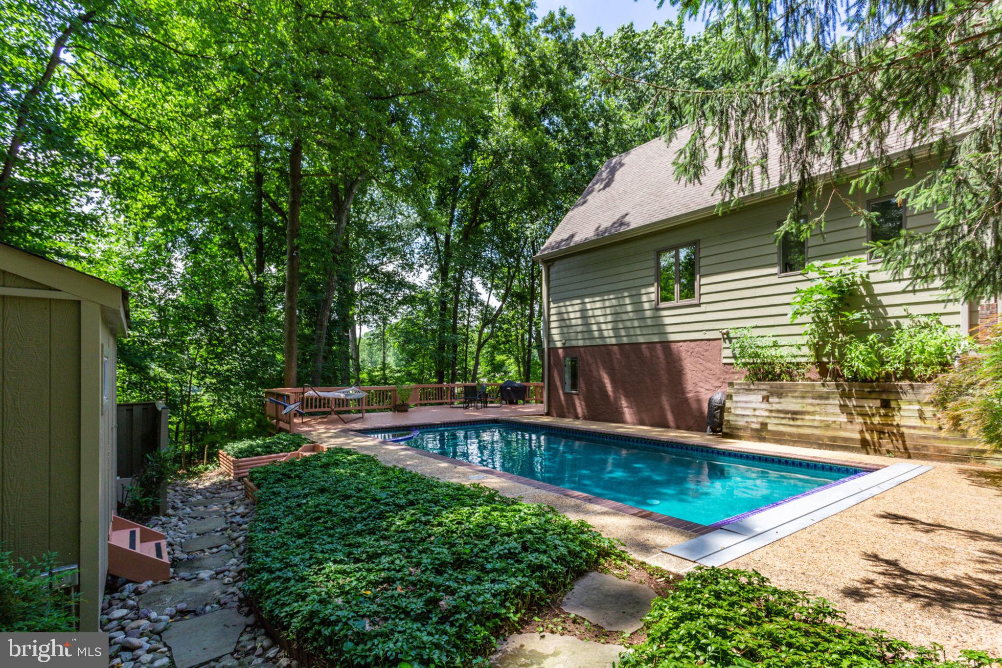 7350 Hooking Road McLean, VA 22101 - Photo 39 of 47 Private Pool