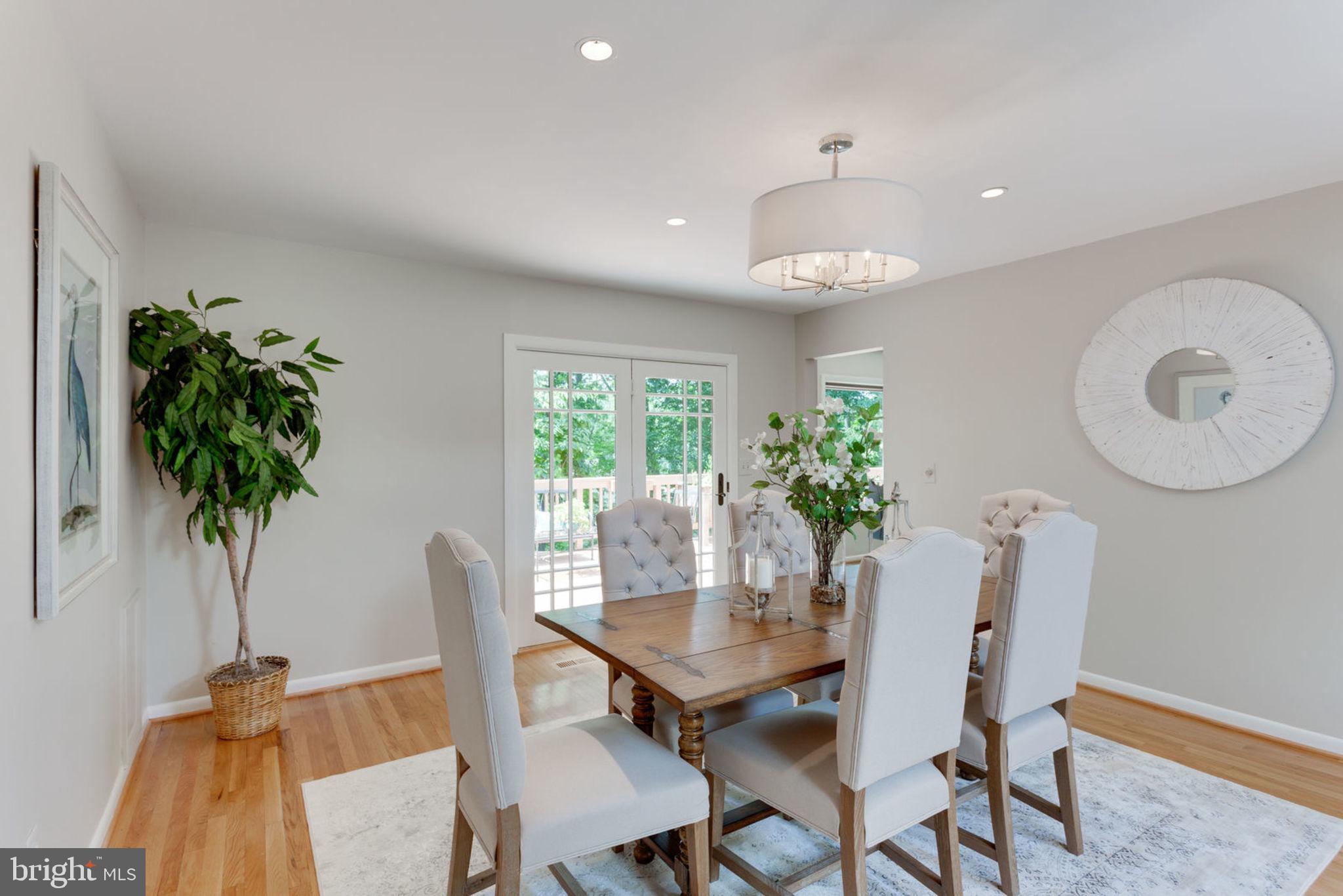 7350 Hooking Road McLean, VA 22101 - Photo 8 of 47 Dining Room