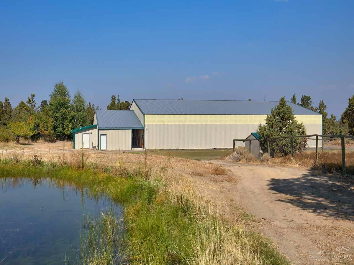 23360 Bear Creek Road Bend, OR 97701 - Photo 12 of 25 Gallery Image 12