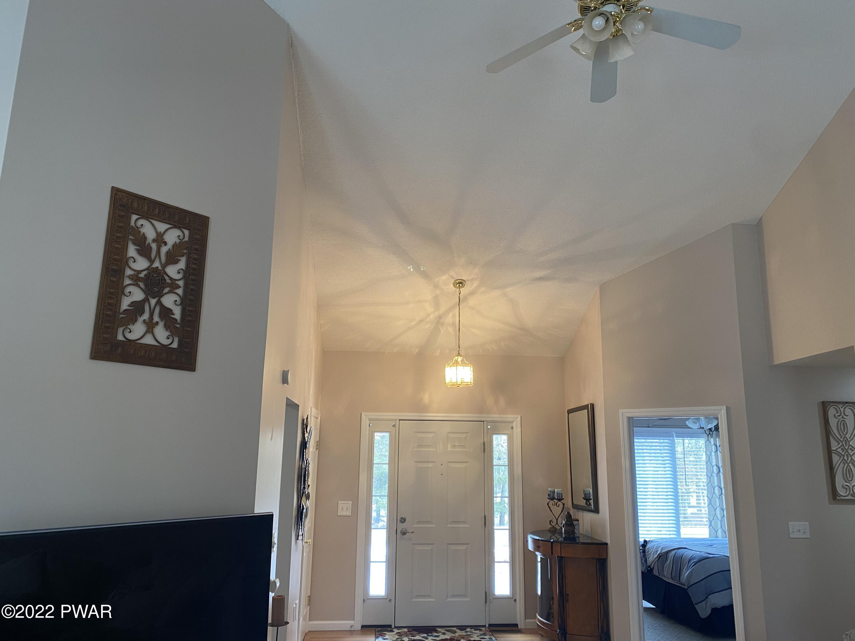 101 Pommel Drive Hawley, PA 18428 - Photo 8 of 59