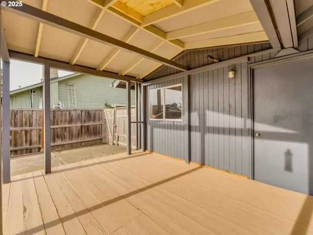 $398,990 | 4114 Jessen Drive, Eugene, OR 97402