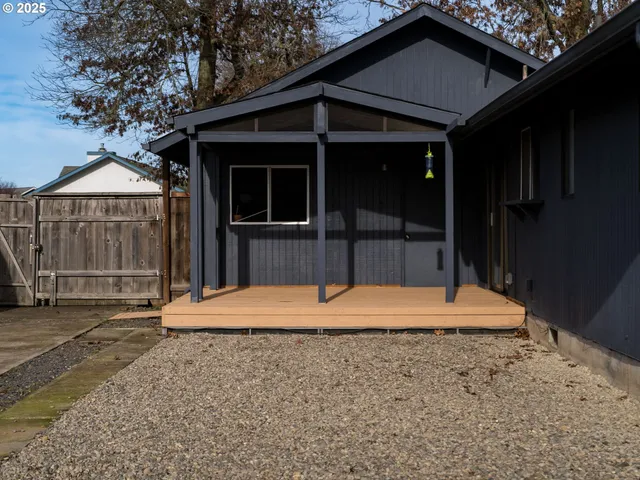 $398,990 | 4114 Jessen Drive, Eugene, OR 97402