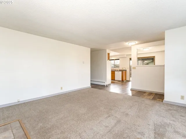 $398,990 | 4114 Jessen Drive, Eugene, OR 97402