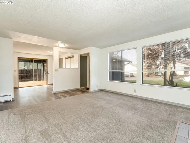 $398,990 | 4114 Jessen Drive, Eugene, OR 97402