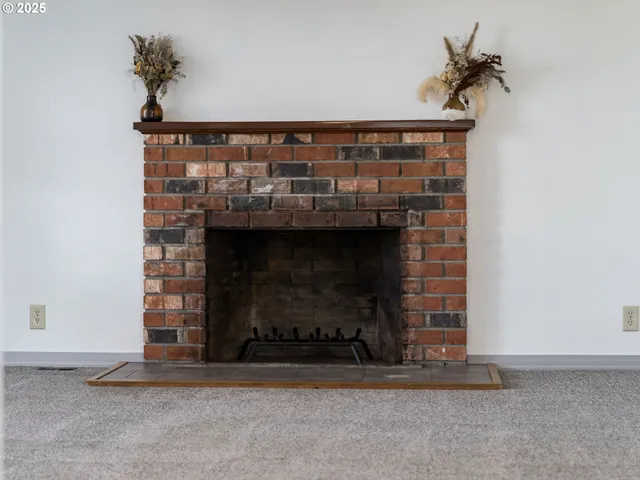 $398,990 | 4114 Jessen Drive, Eugene, OR 97402