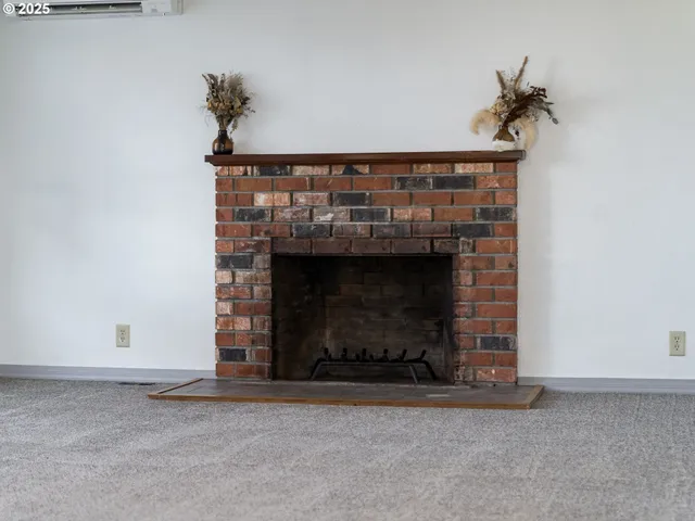 $398,990 | 4114 Jessen Drive, Eugene, OR 97402