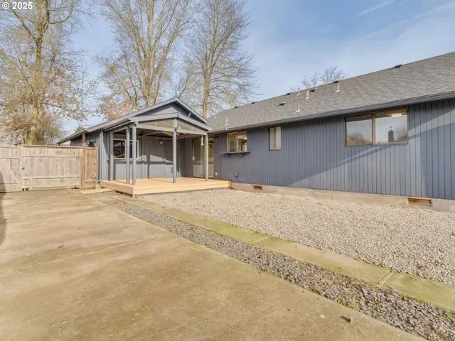 $398,990 | 4114 Jessen Drive, Eugene, OR 97402
