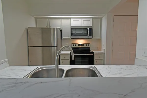 $1,675 | 4207 Winding Moss Trail, Unit 208, Tampa, FL 33613